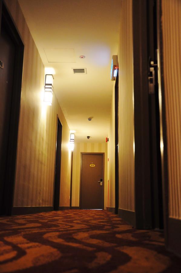 Hotel Zamburger Victory City Johor Bahru Exterior photo