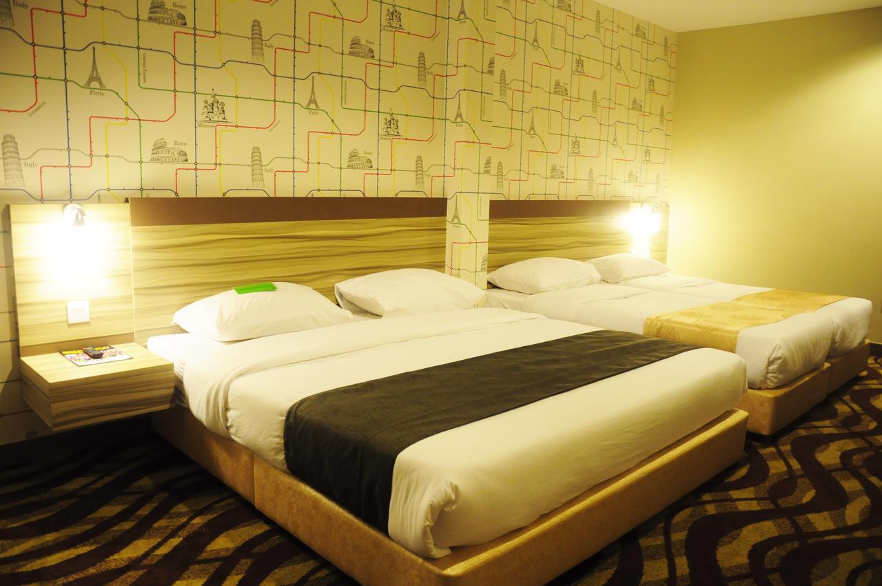 Hotel Zamburger Victory City Johor Bahru Room photo